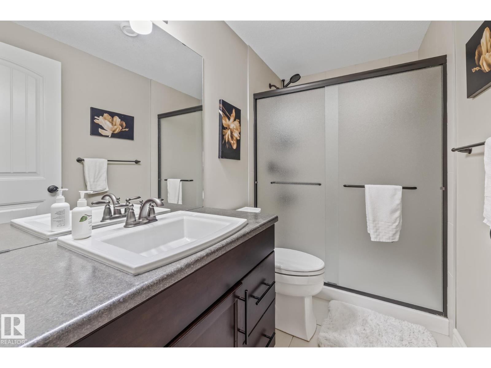 












10 MEADOWLAND GD

,
Spruce Grove,




Alberta
T7X0N3


