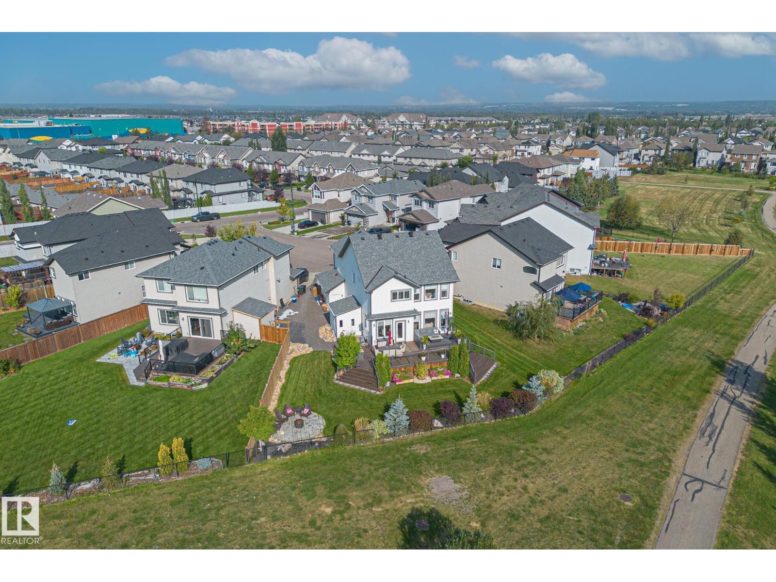 












10 MEADOWLAND GD

,
Spruce Grove,




Alberta
T7X0N3

