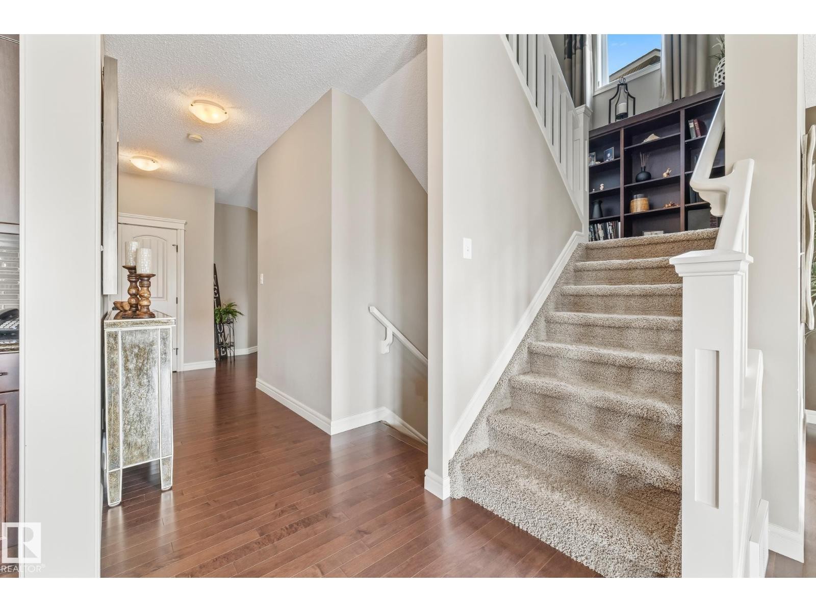 












10 MEADOWLAND GD

,
Spruce Grove,




Alberta
T7X0N3

