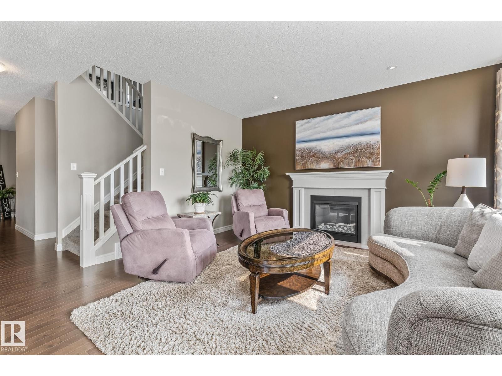 












10 MEADOWLAND GD

,
Spruce Grove,




Alberta
T7X0N3

