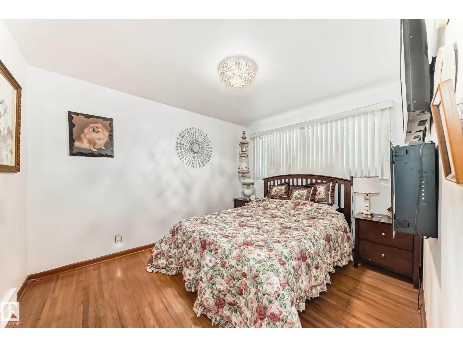 












15906 92A AV NW

,
Edmonton,




Alberta
T5R5C6

