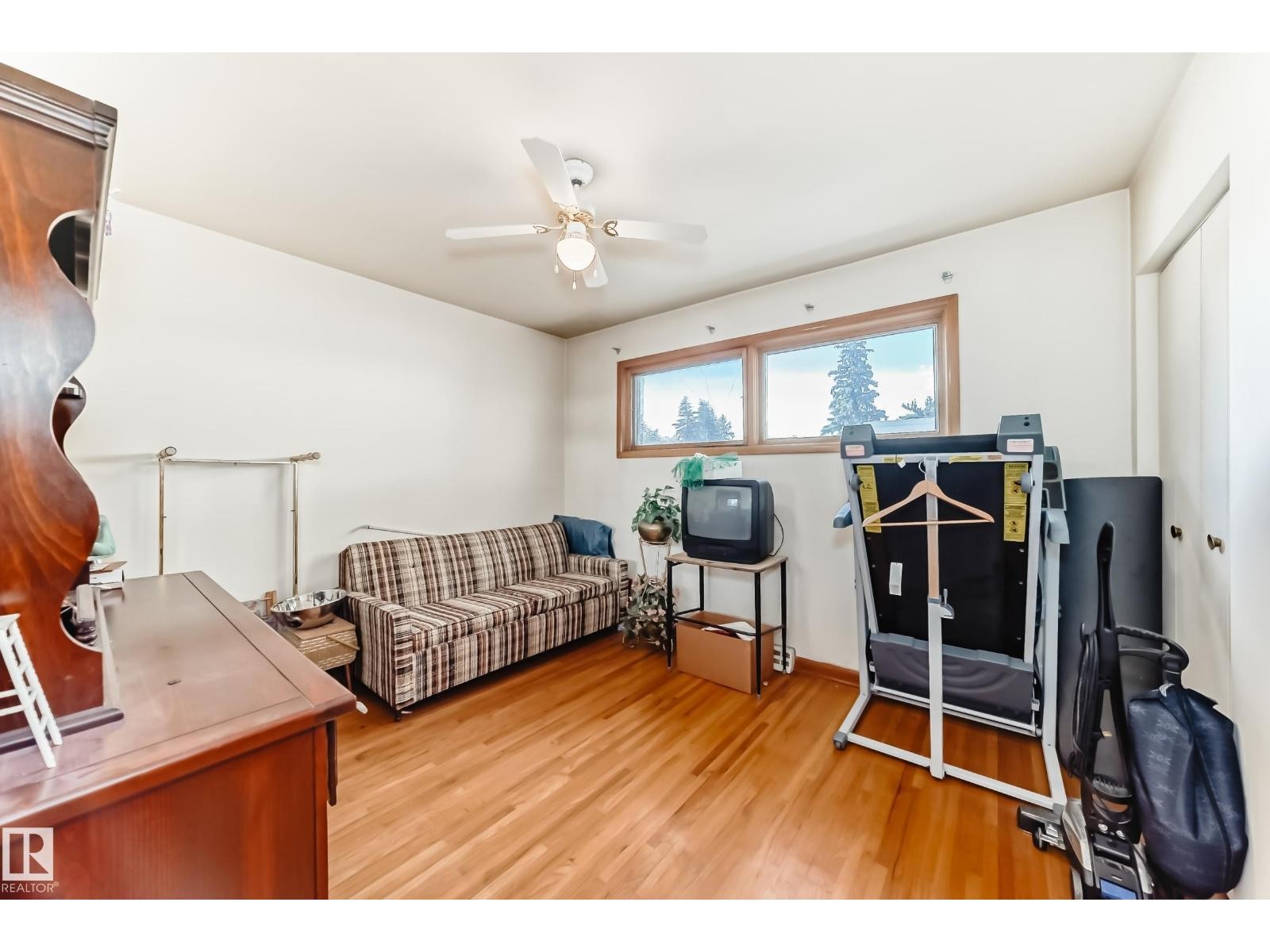 












15906 92A AV NW

,
Edmonton,




Alberta
T5R5C6

