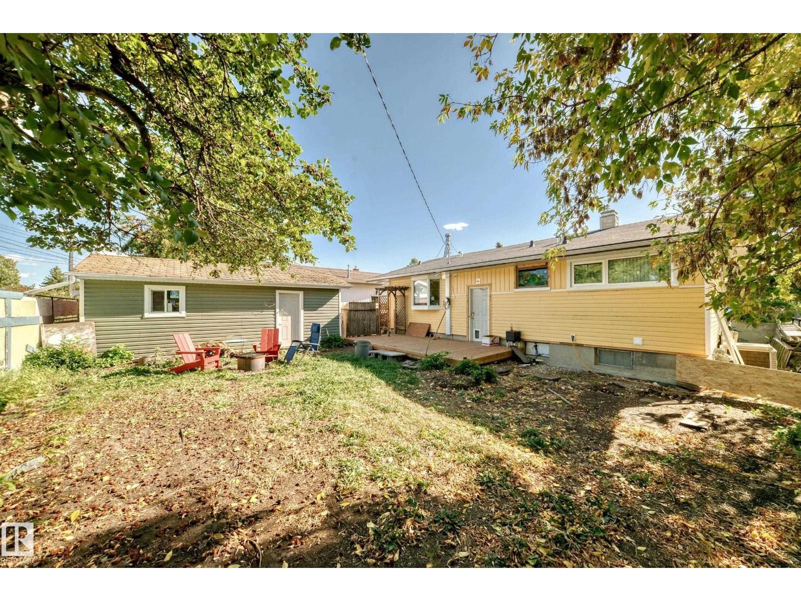 












15906 92A AV NW

,
Edmonton,




Alberta
T5R5C6

