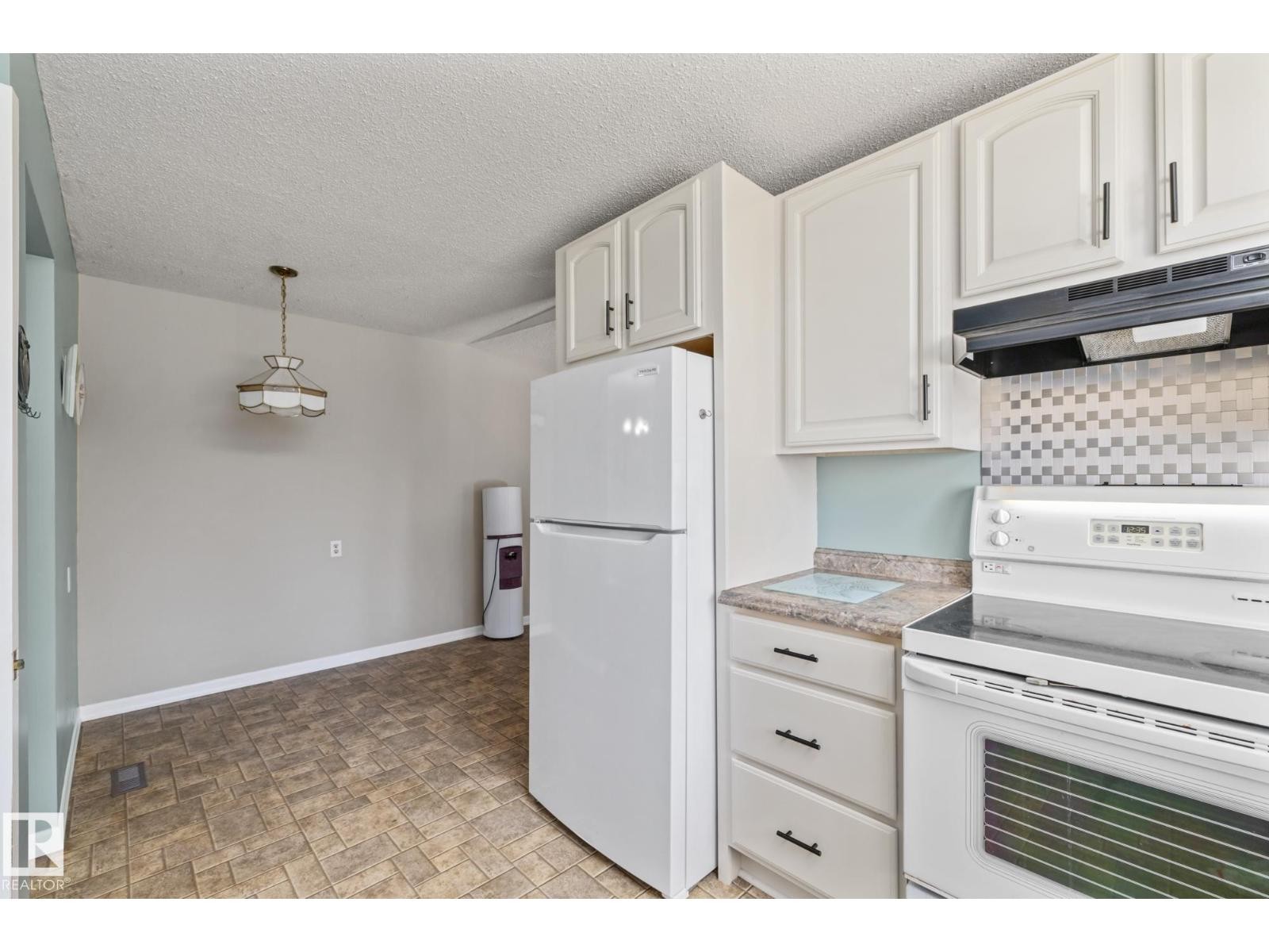 












66 GREER CR

,
St. Albert,




Alberta
T8N1T8

