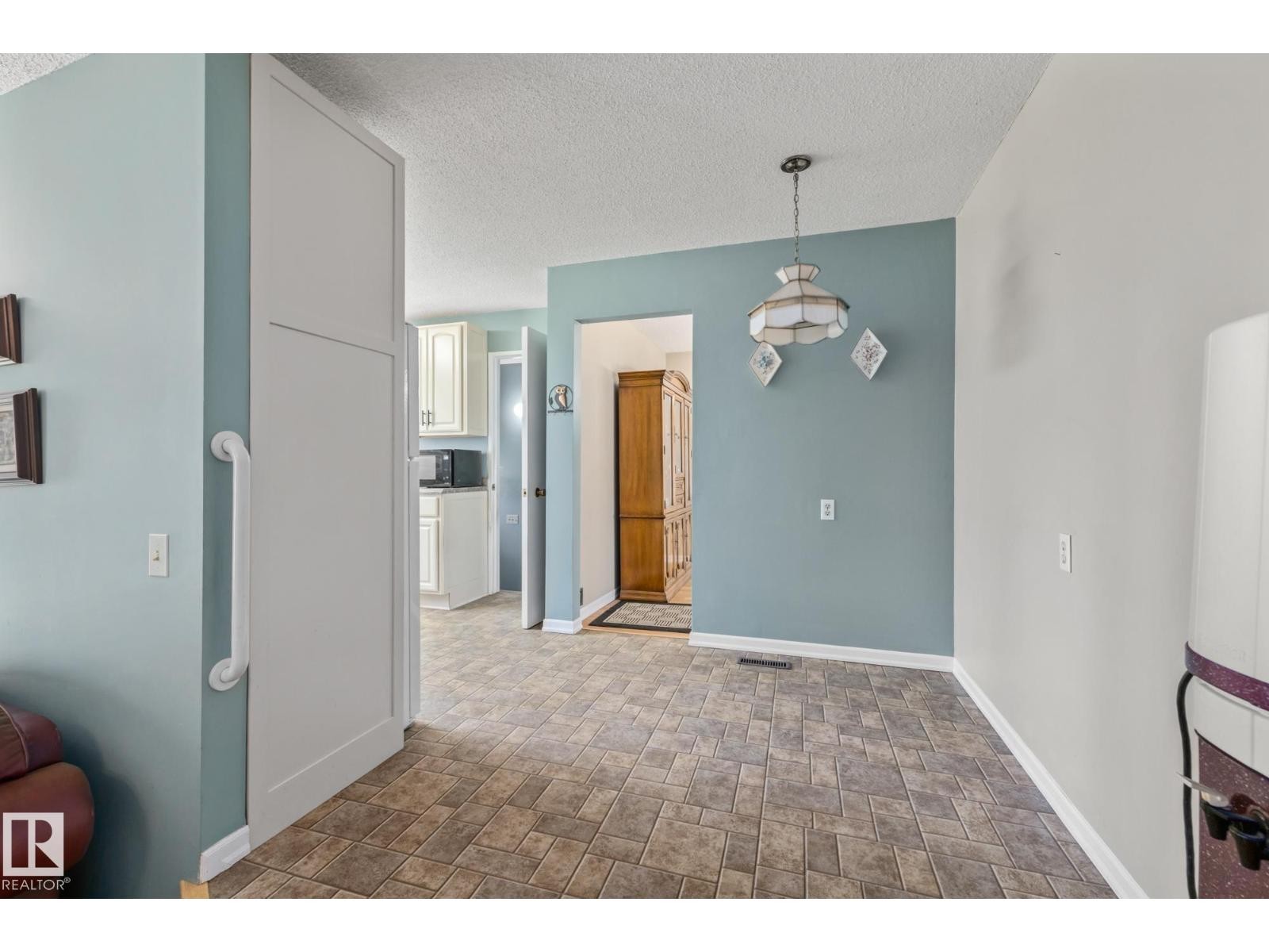 












66 GREER CR

,
St. Albert,




Alberta
T8N1T8

