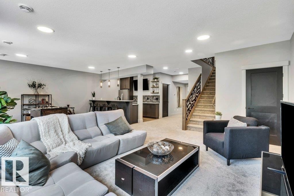 












27 SYDWYCK CI

,
Spruce Grove,




Alberta
T7X4C9

