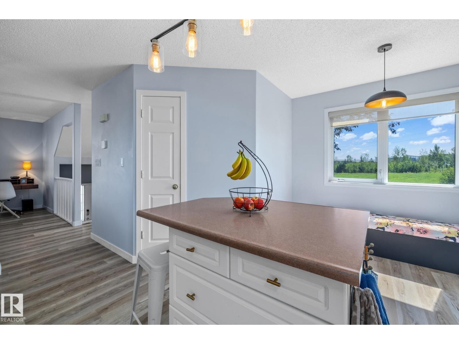 












#23 1237 CARTER CREST RD NW

,
Edmonton,




Alberta
T6R2R2

