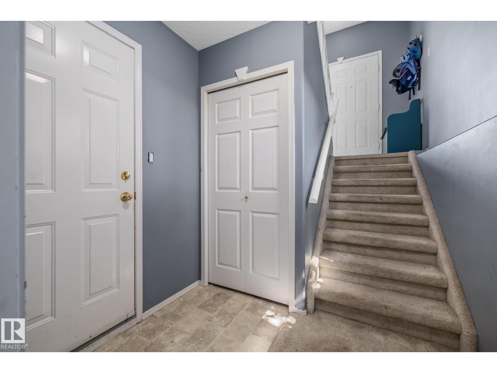 












#23 1237 CARTER CREST RD NW

,
Edmonton,




Alberta
T6R2R2

