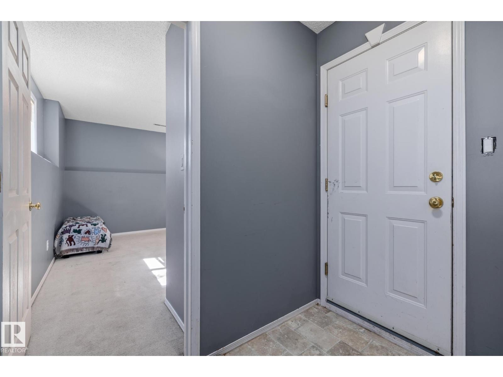 












#23 1237 CARTER CREST RD NW

,
Edmonton,




Alberta
T6R2R2

