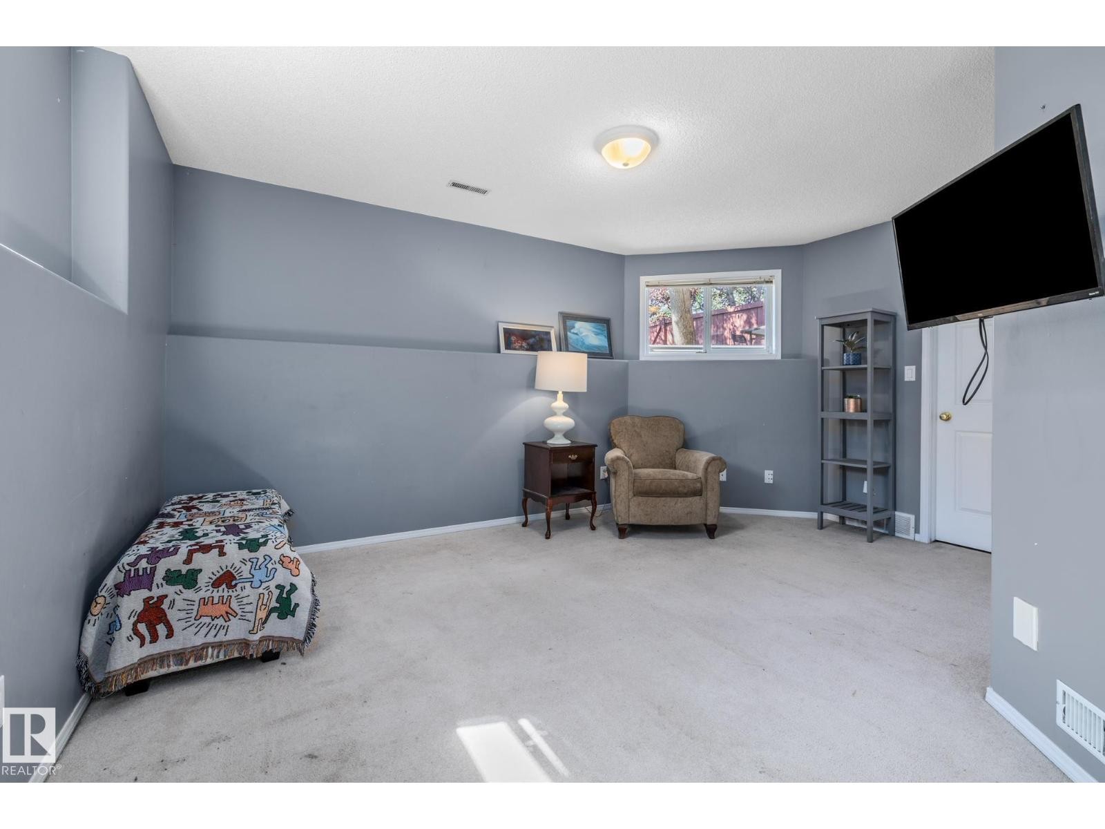 












#23 1237 CARTER CREST RD NW

,
Edmonton,




Alberta
T6R2R2

