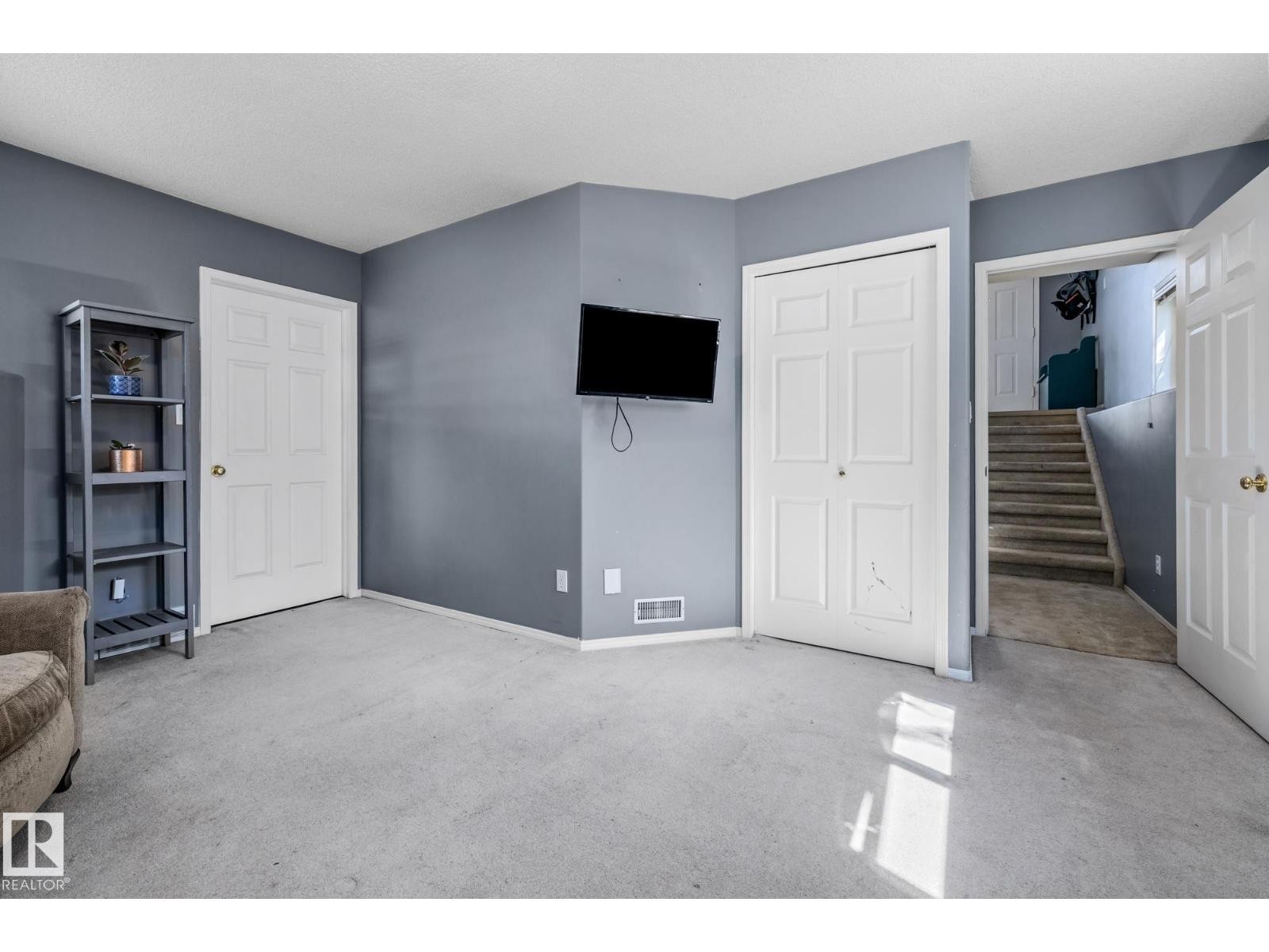 












#23 1237 CARTER CREST RD NW

,
Edmonton,




Alberta
T6R2R2

