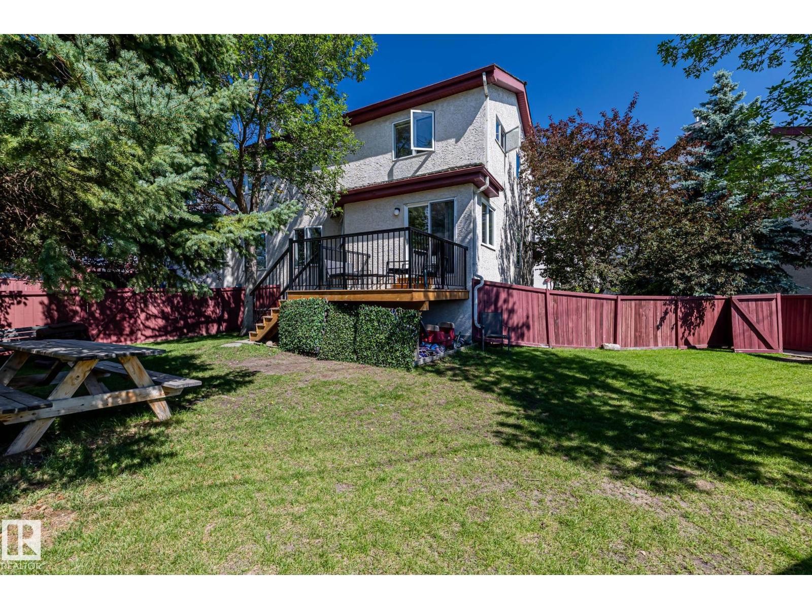 












#23 1237 CARTER CREST RD NW

,
Edmonton,




Alberta
T6R2R2

