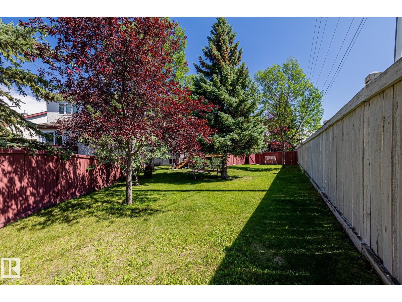 












#23 1237 CARTER CREST RD NW

,
Edmonton,




Alberta
T6R2R2

