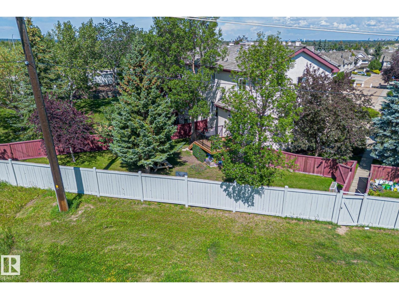 












#23 1237 CARTER CREST RD NW

,
Edmonton,




Alberta
T6R2R2

