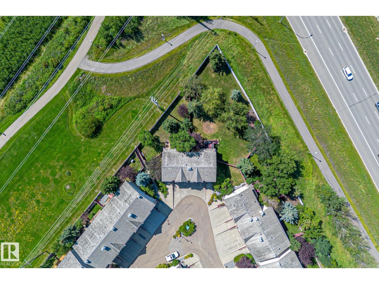 












#23 1237 CARTER CREST RD NW

,
Edmonton,




Alberta
T6R2R2

