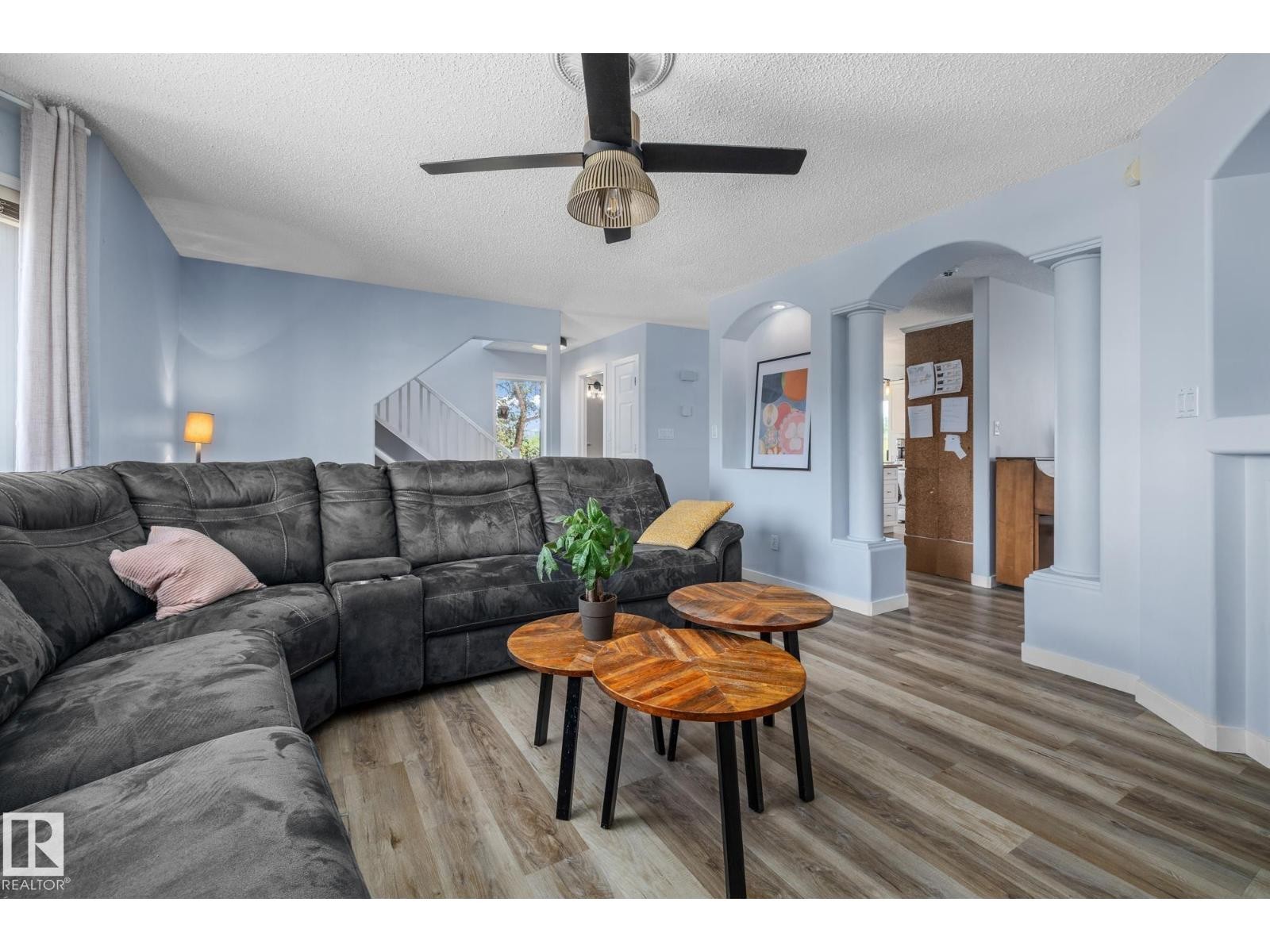 












#23 1237 CARTER CREST RD NW

,
Edmonton,




Alberta
T6R2R2

