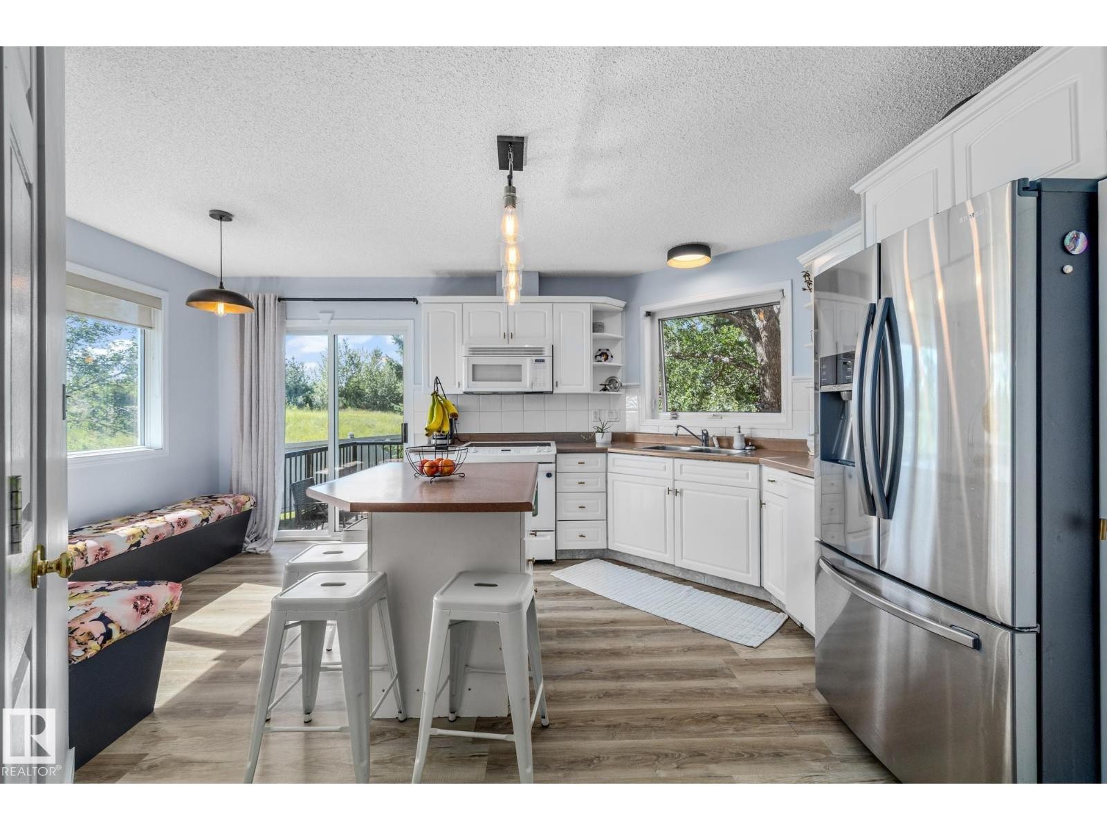 












#23 1237 CARTER CREST RD NW

,
Edmonton,




Alberta
T6R2R2

