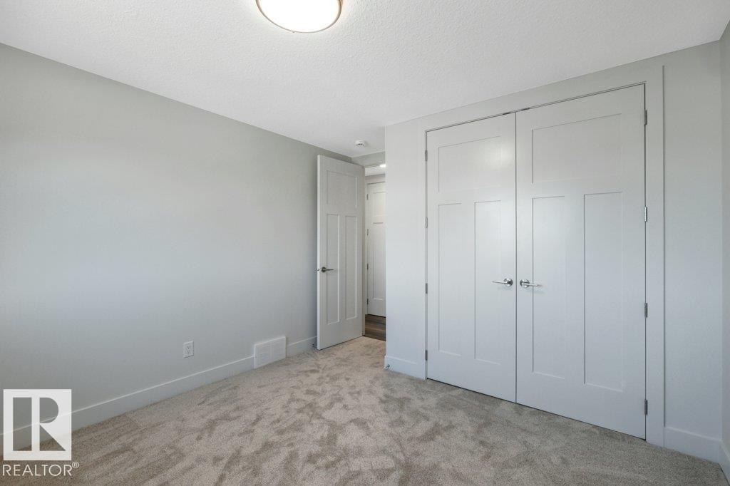 












13 HILLWOOD TC

,
Spruce Grove,




Alberta
T7X0X4

