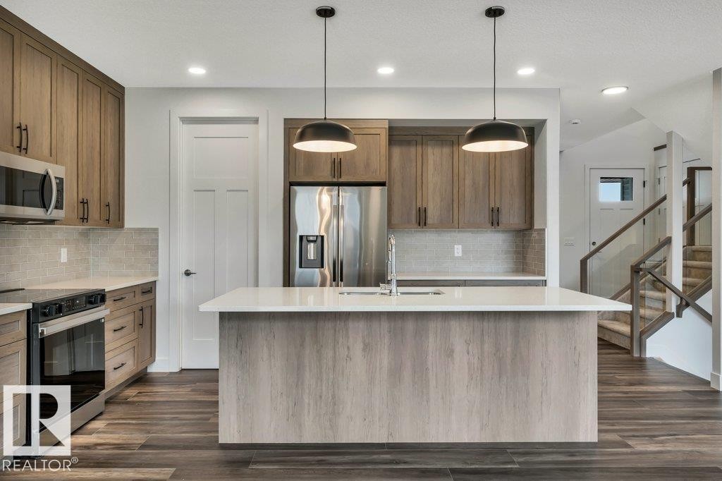 












13 HILLWOOD TC

,
Spruce Grove,




Alberta
T7X0X4

