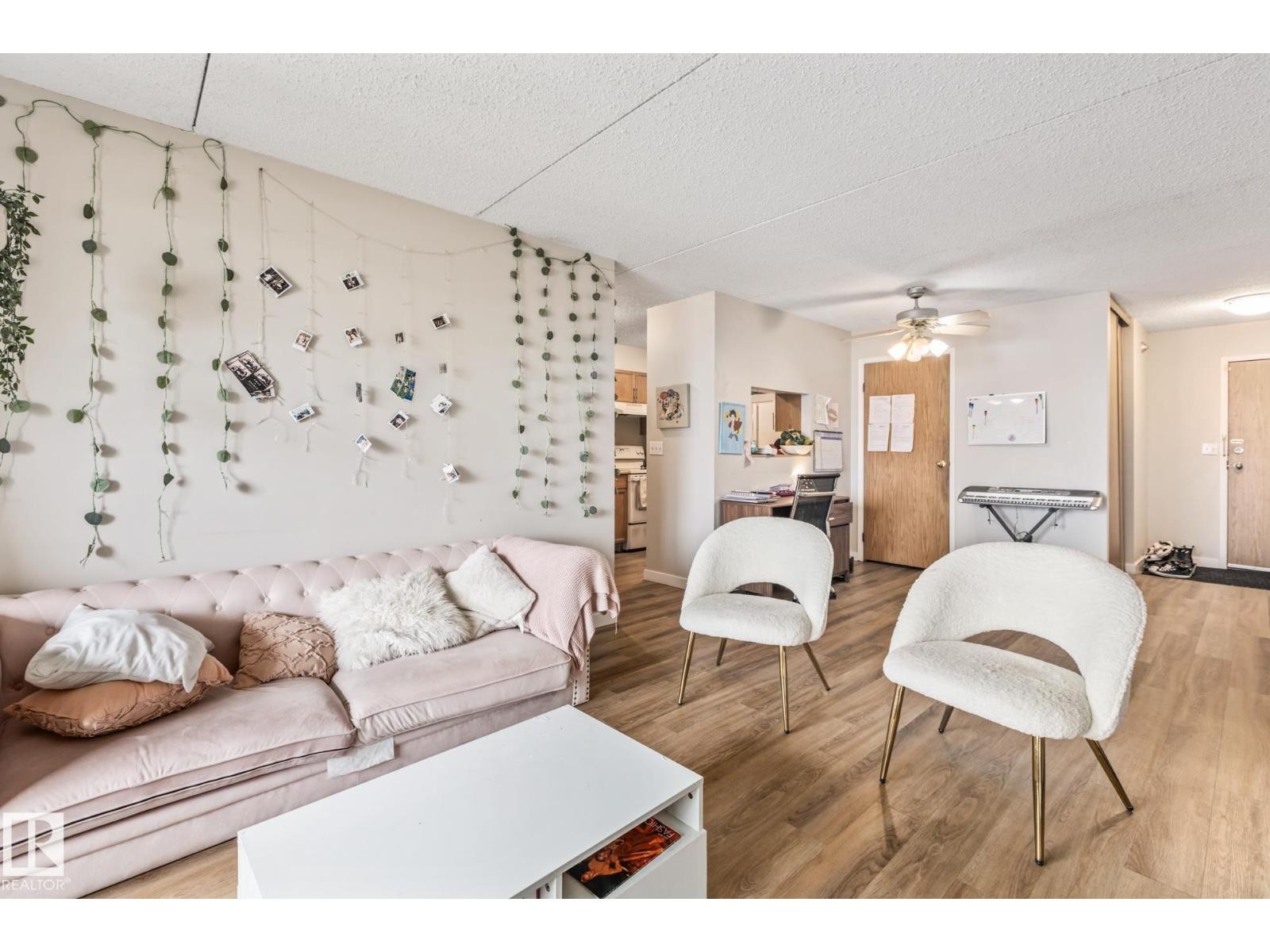 












#905 9917 110 ST NW

,
Edmonton,




Alberta
T5K2N4

