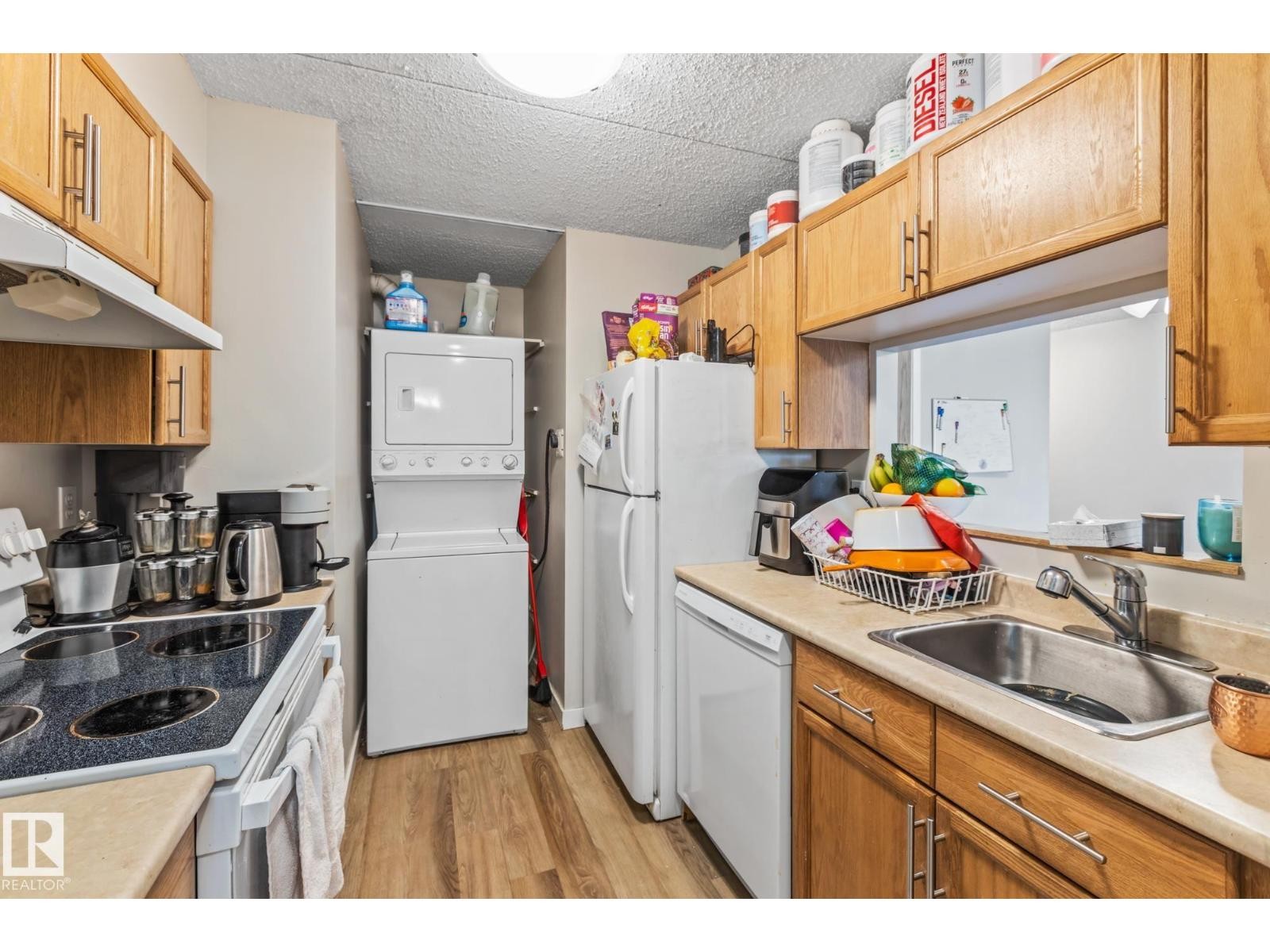 












#905 9917 110 ST NW

,
Edmonton,




Alberta
T5K2N4

