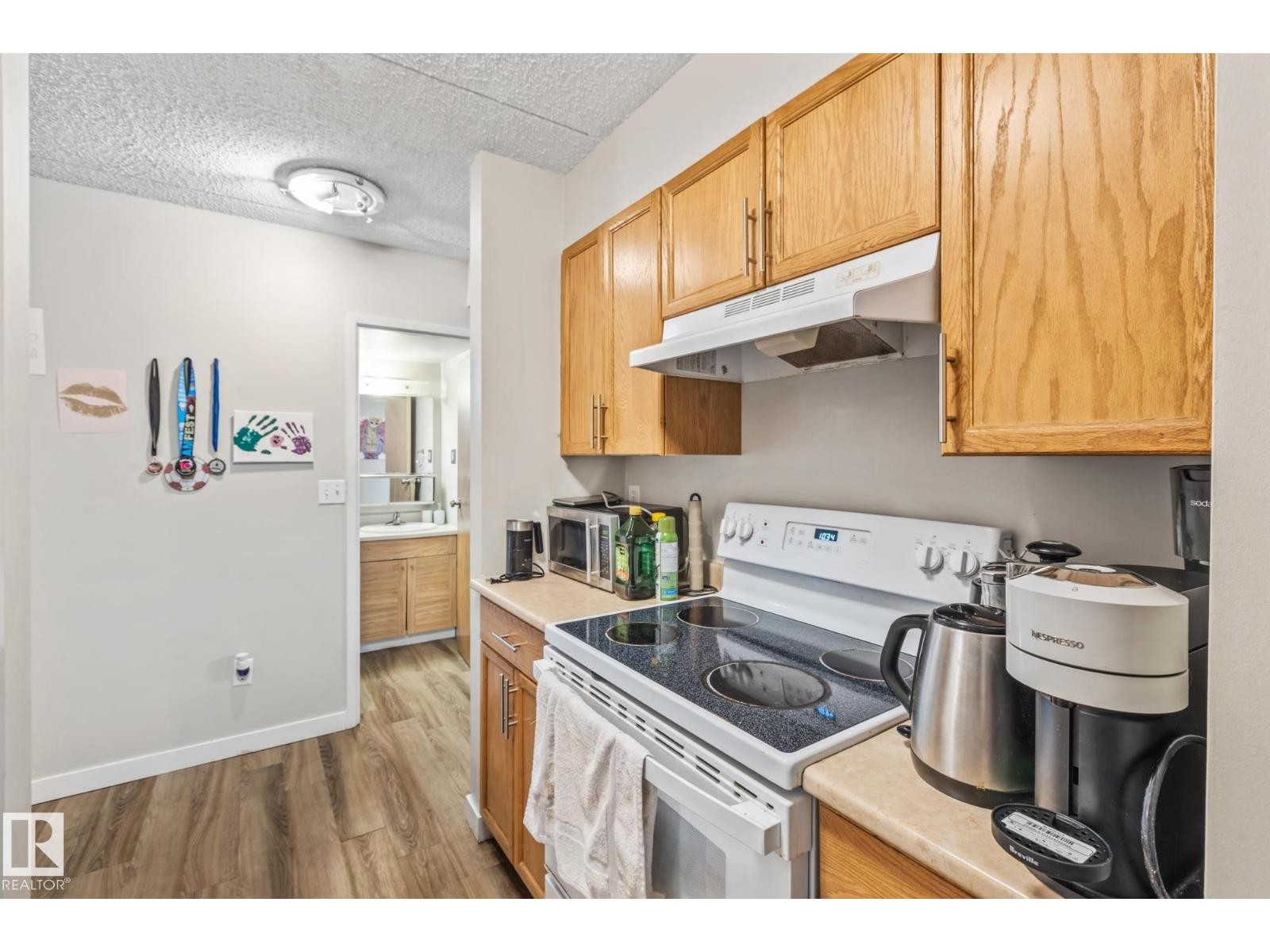 












#905 9917 110 ST NW

,
Edmonton,




Alberta
T5K2N4

