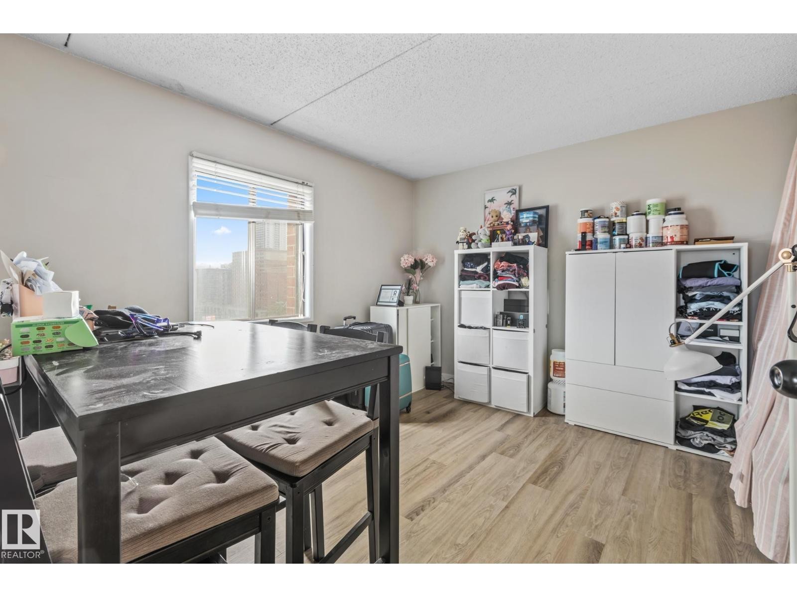 












#905 9917 110 ST NW

,
Edmonton,




Alberta
T5K2N4

