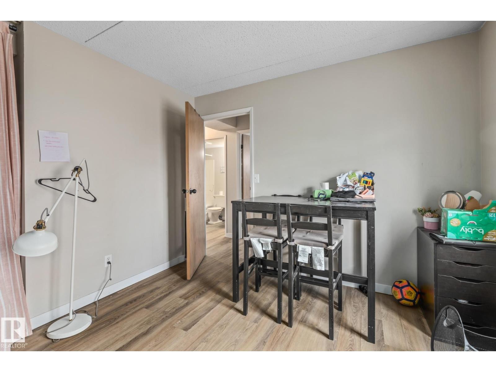 












#905 9917 110 ST NW

,
Edmonton,




Alberta
T5K2N4

