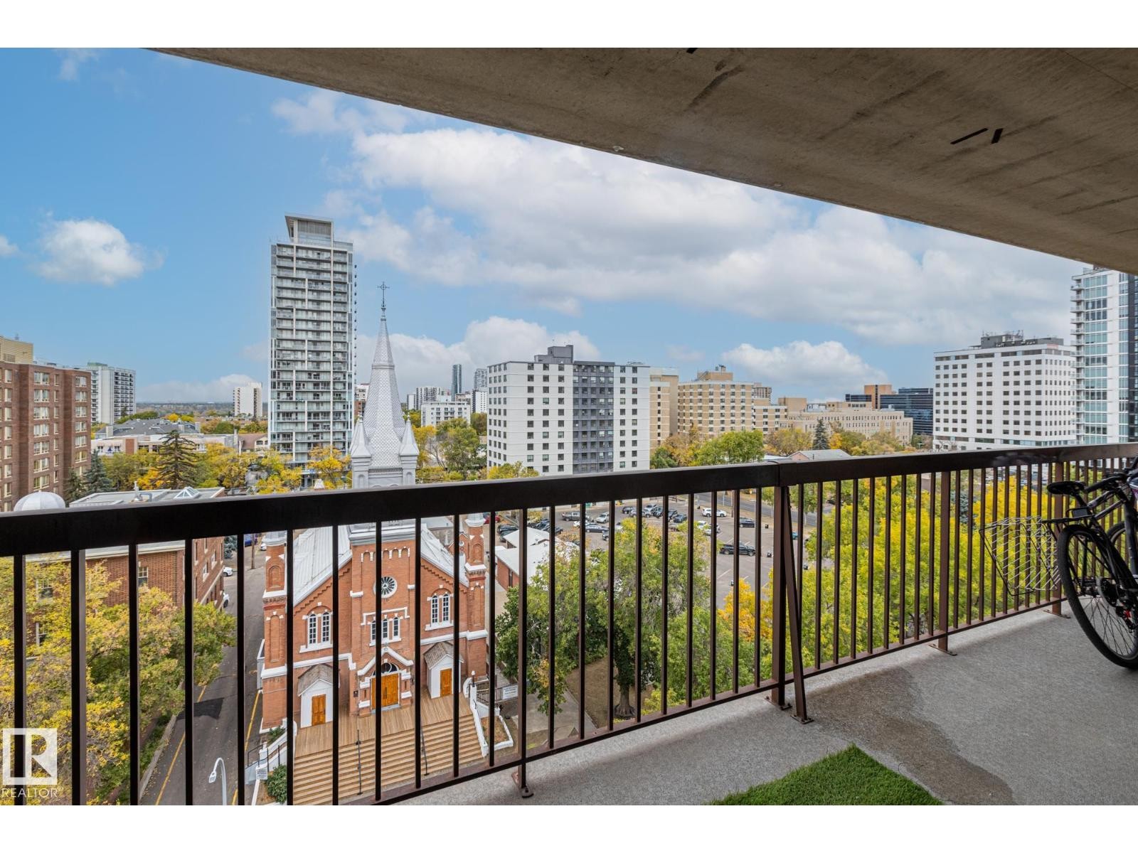 












#905 9917 110 ST NW

,
Edmonton,




Alberta
T5K2N4


