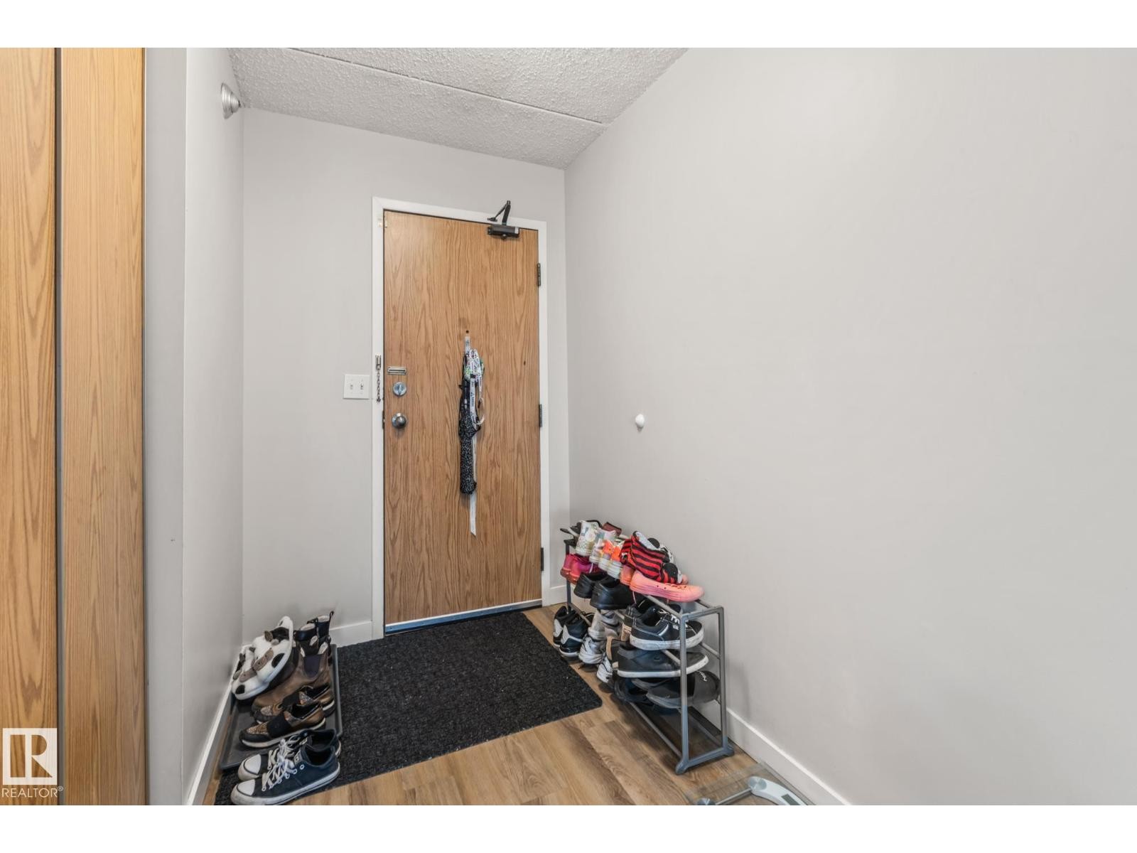 












#905 9917 110 ST NW

,
Edmonton,




Alberta
T5K2N4

