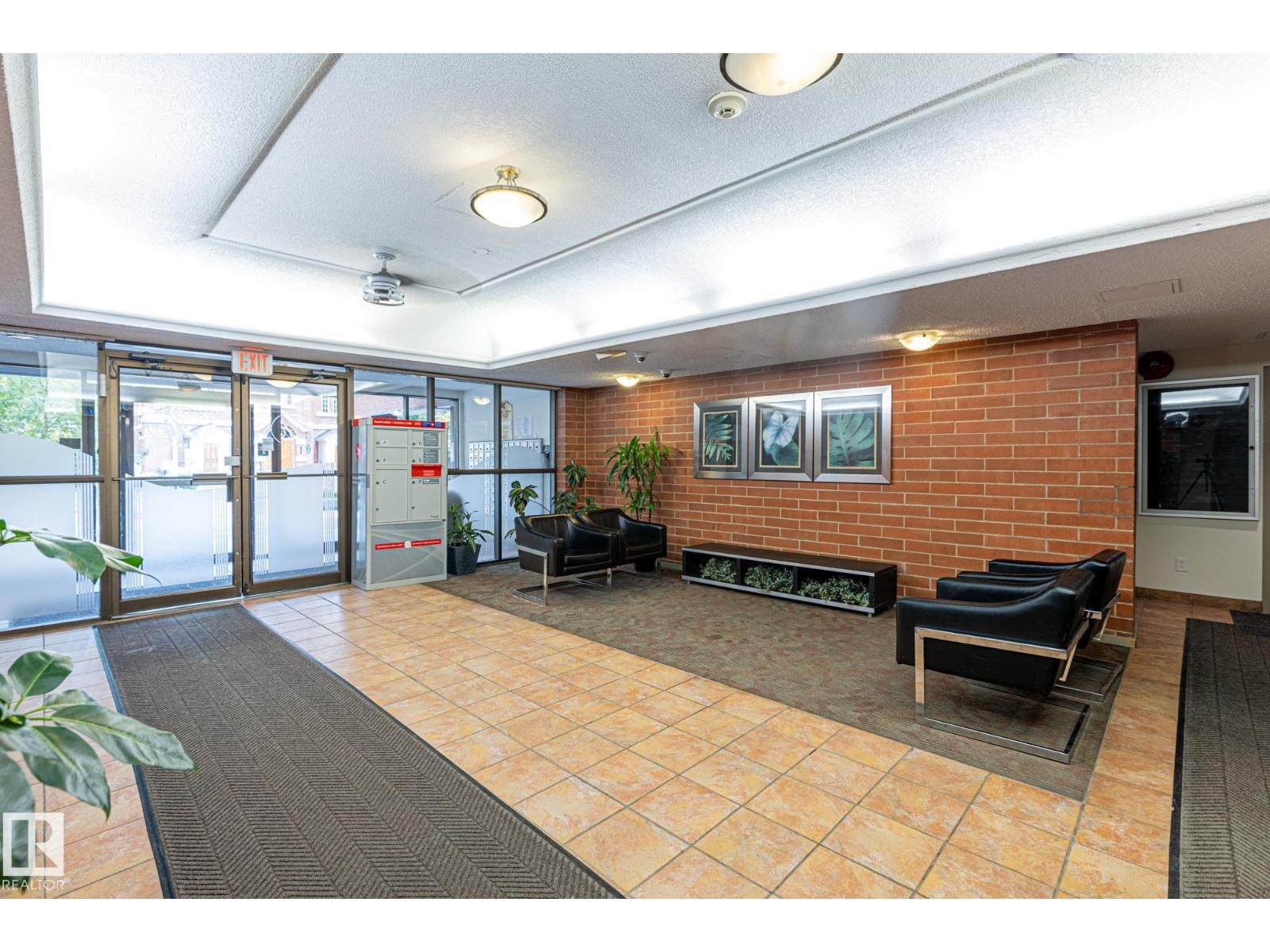 












#905 9917 110 ST NW

,
Edmonton,




Alberta
T5K2N4


