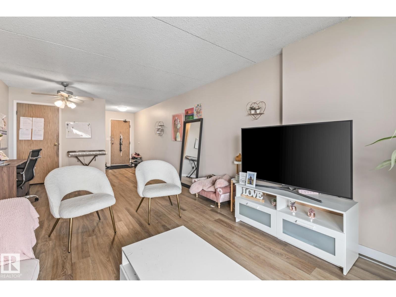 












#905 9917 110 ST NW

,
Edmonton,




Alberta
T5K2N4

