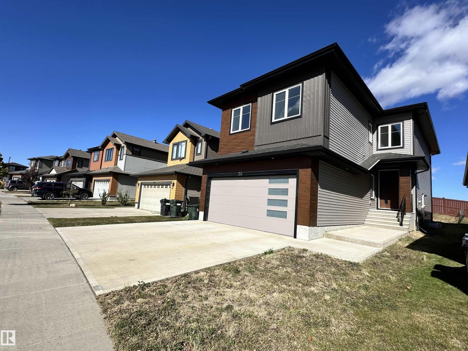 












22 TIMBRE WY

,
Spruce Grove,




Alberta
T7X0A7

