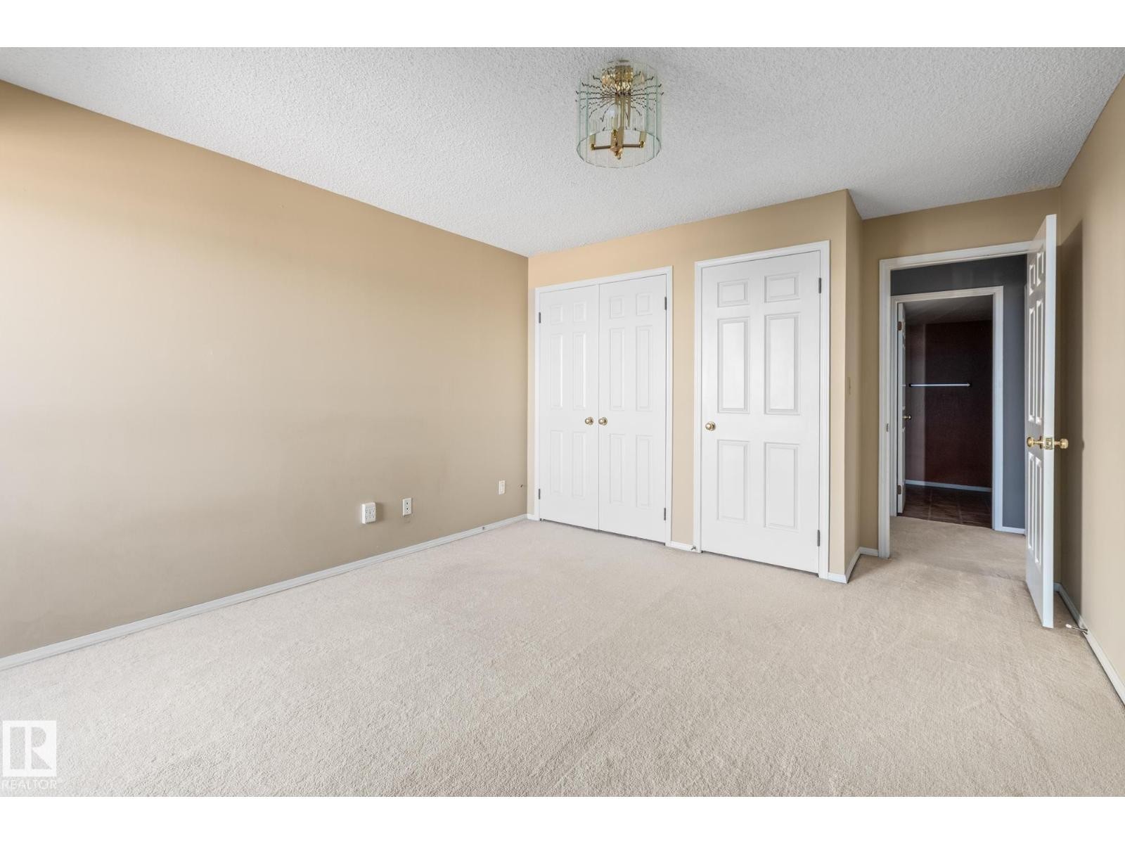 












#602 11503 100 AV NW NW

,
Edmonton,




Alberta
T5K2K7

