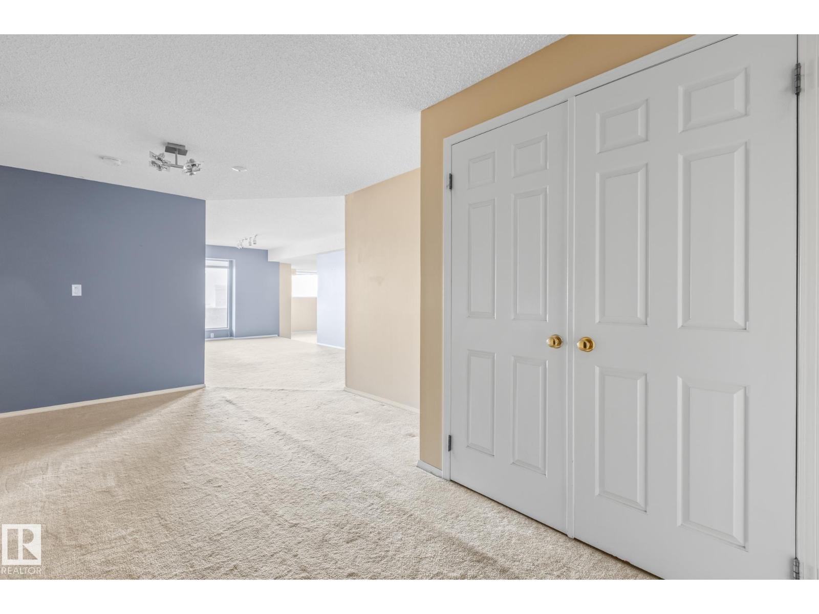 












#602 11503 100 AV NW NW

,
Edmonton,




Alberta
T5K2K7

