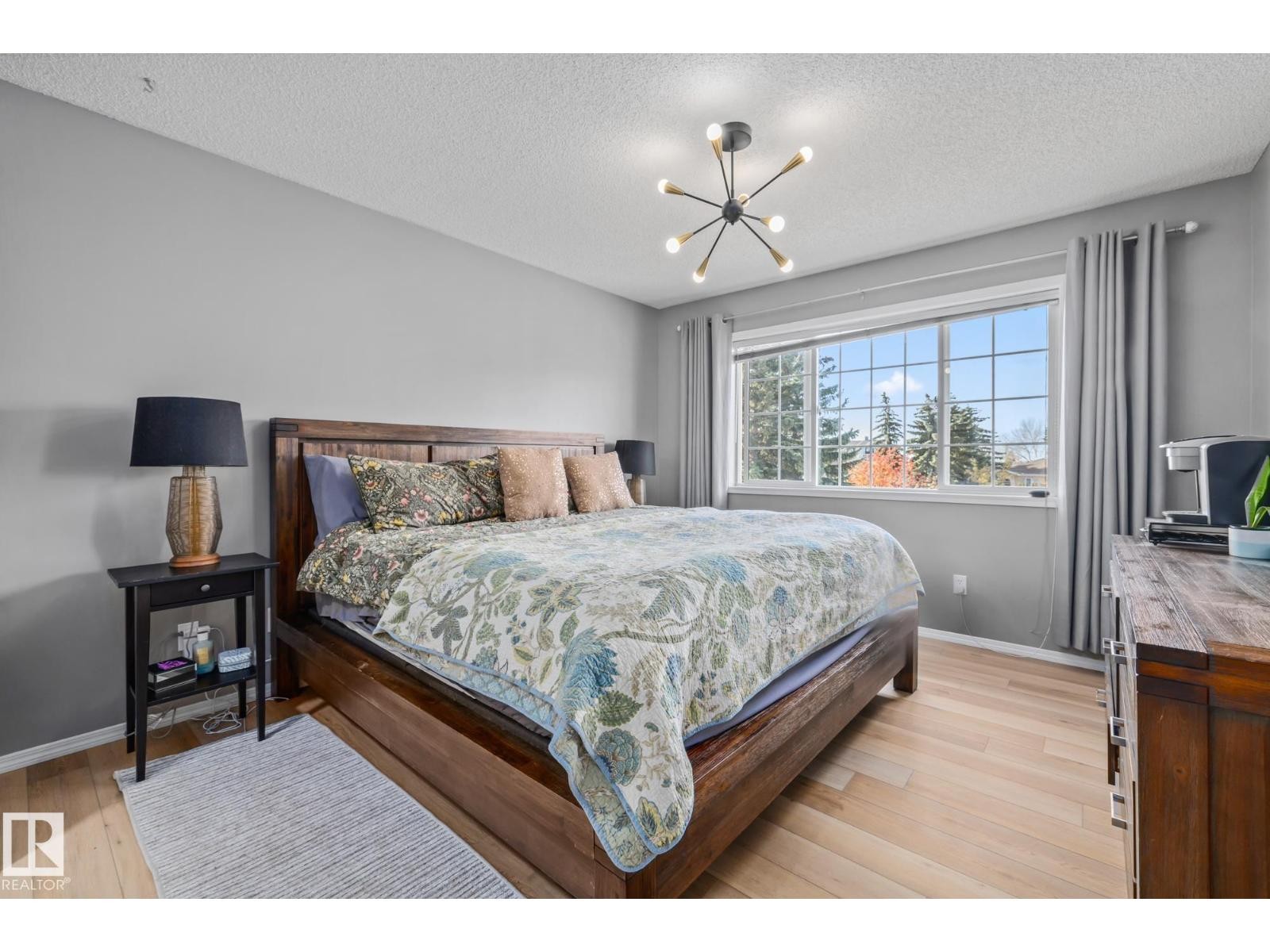 












1606 JAMHA RD NW

,
Edmonton,




Alberta
T6L6V7

