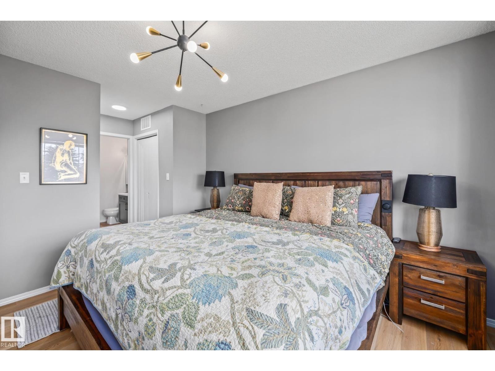 












1606 JAMHA RD NW

,
Edmonton,




Alberta
T6L6V7

