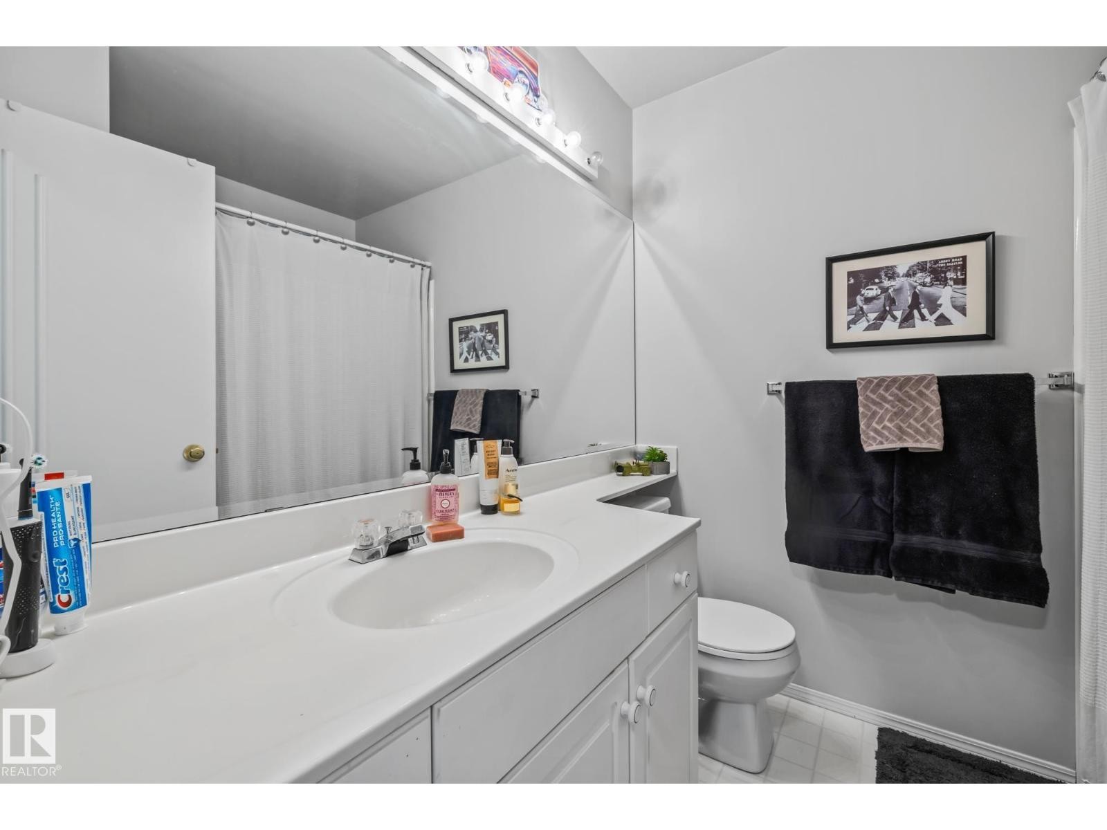 












1606 JAMHA RD NW

,
Edmonton,




Alberta
T6L6V7

