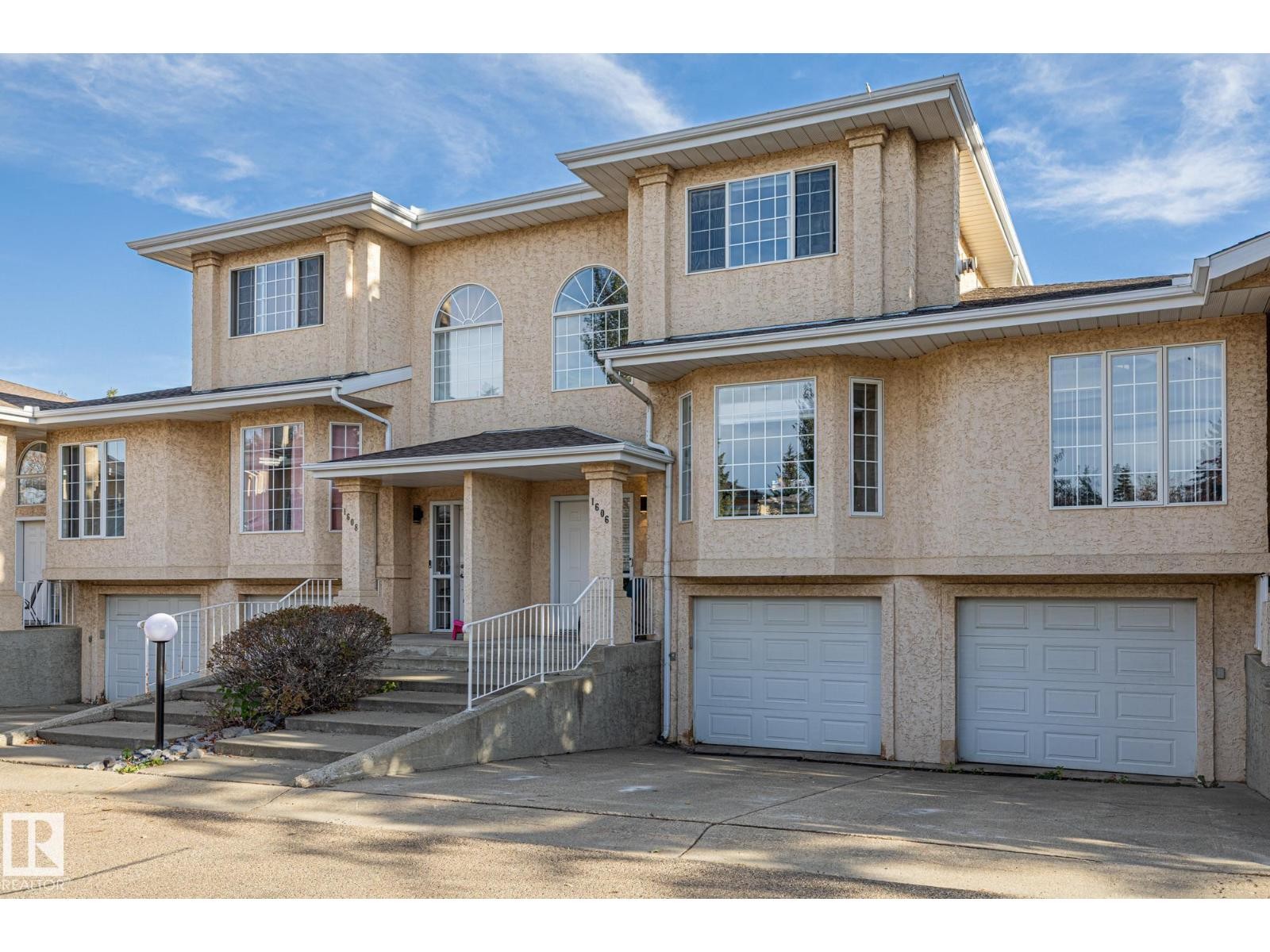 












1606 JAMHA RD NW

,
Edmonton,




Alberta
T6L6V7

