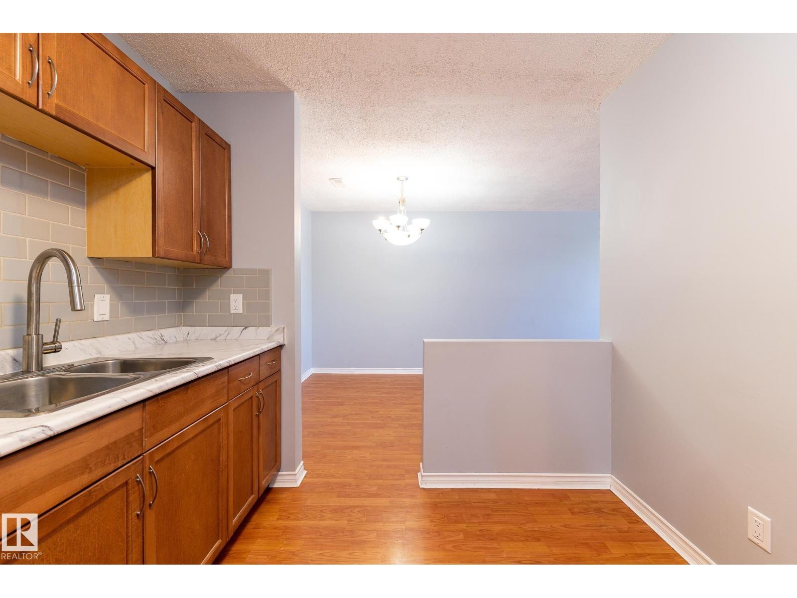 












#67 1503 MILL WOODS RD NW

,
Edmonton,




Alberta
T6L4C2

