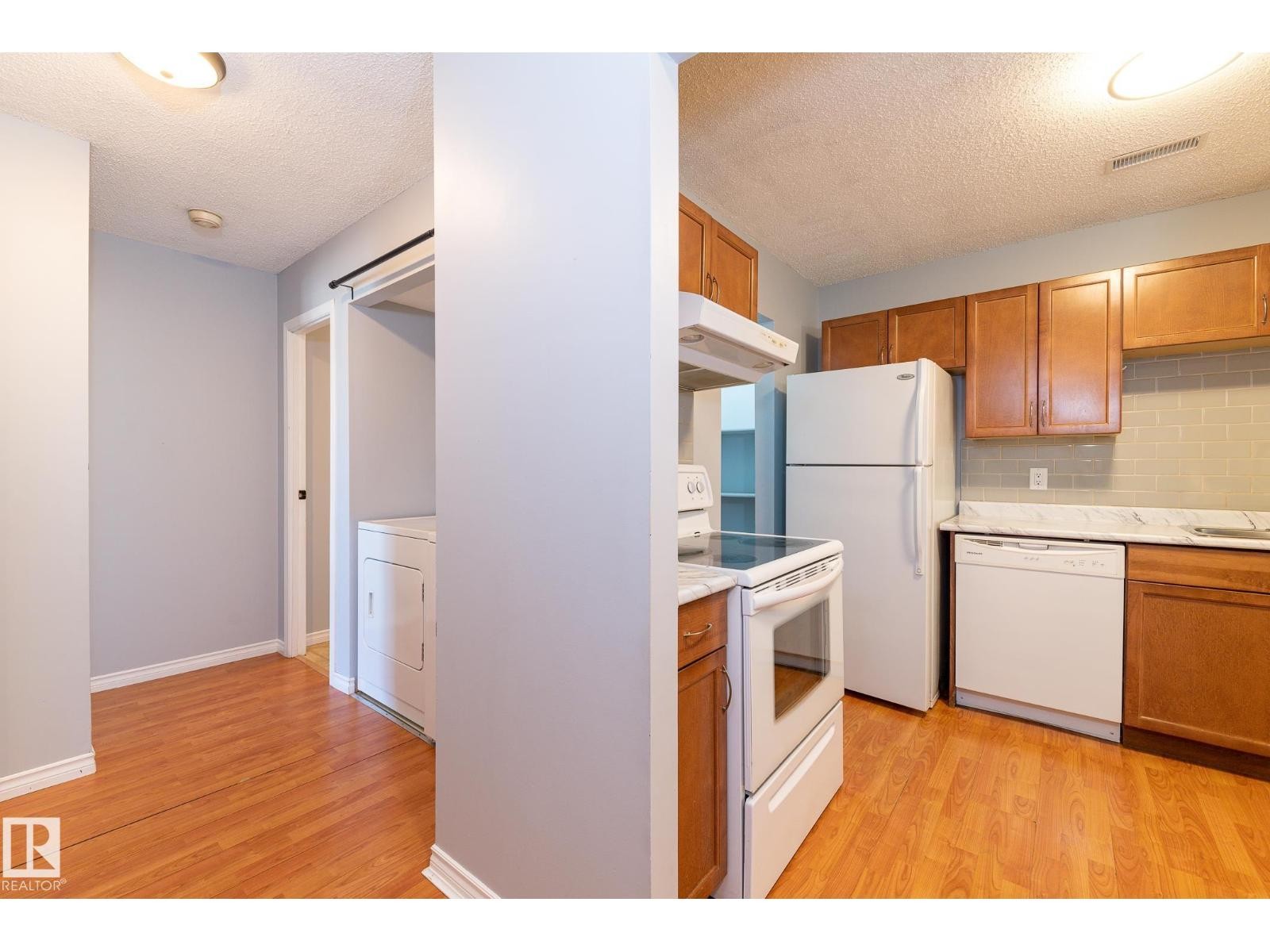 












#67 1503 MILL WOODS RD NW

,
Edmonton,




Alberta
T6L4C2

