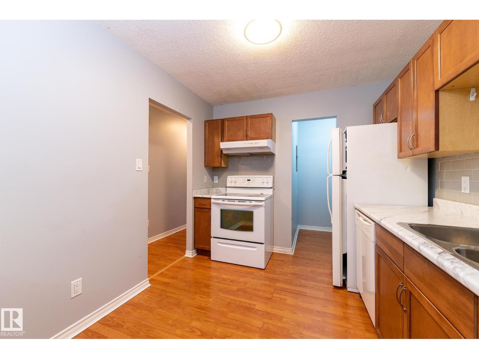 












#67 1503 MILL WOODS RD NW

,
Edmonton,




Alberta
T6L4C2

