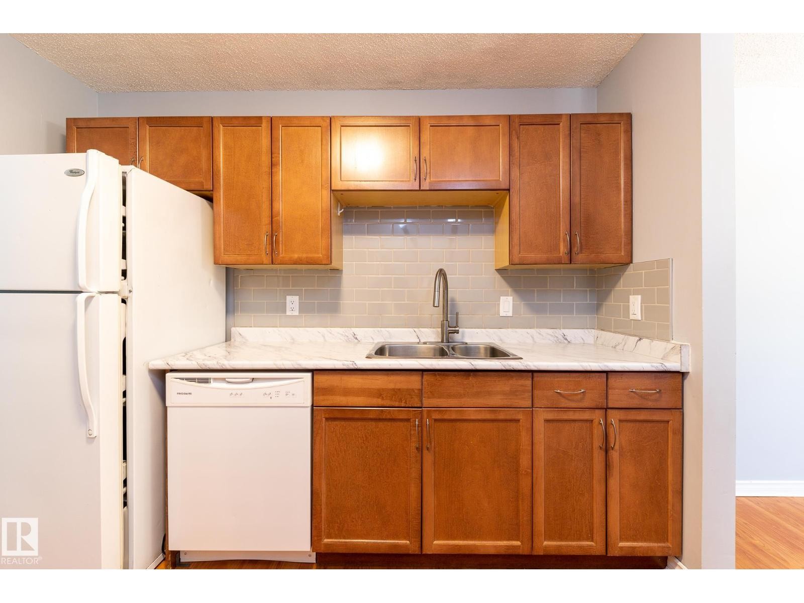 












#67 1503 MILL WOODS RD NW

,
Edmonton,




Alberta
T6L4C2

