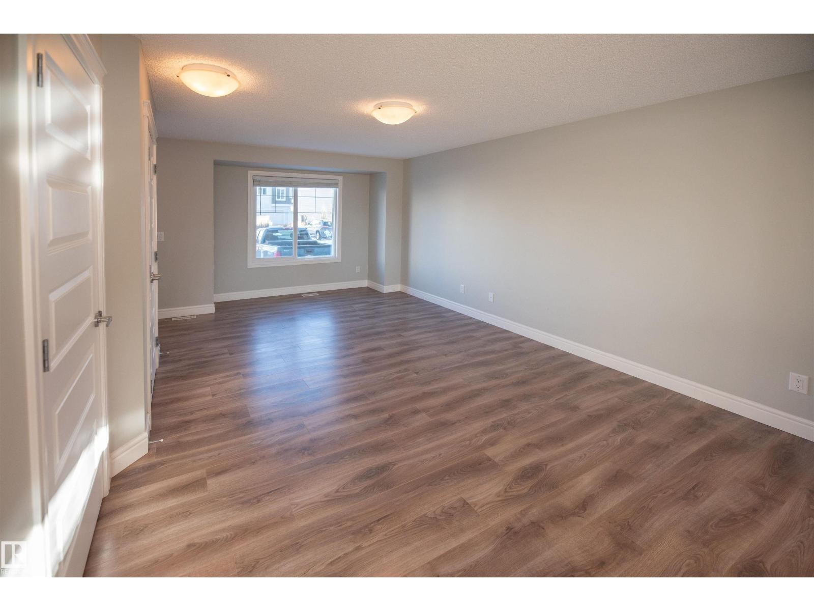 












#6 330 BULYEA RD NW

,
Edmonton,




Alberta
T6R0W8

