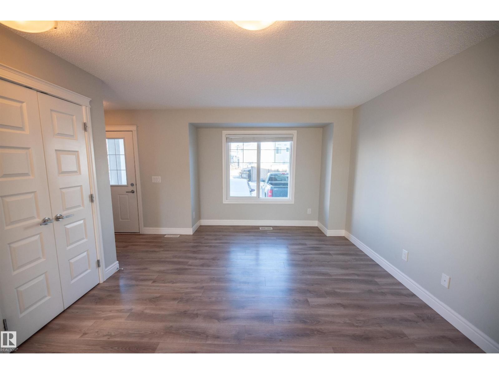 












#6 330 BULYEA RD NW

,
Edmonton,




Alberta
T6R0W8

