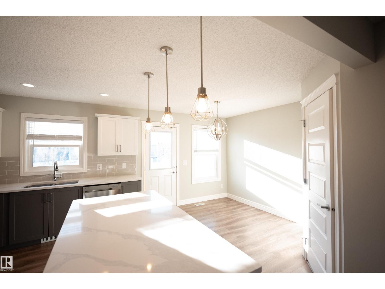 












#6 330 BULYEA RD NW

,
Edmonton,




Alberta
T6R0W8

