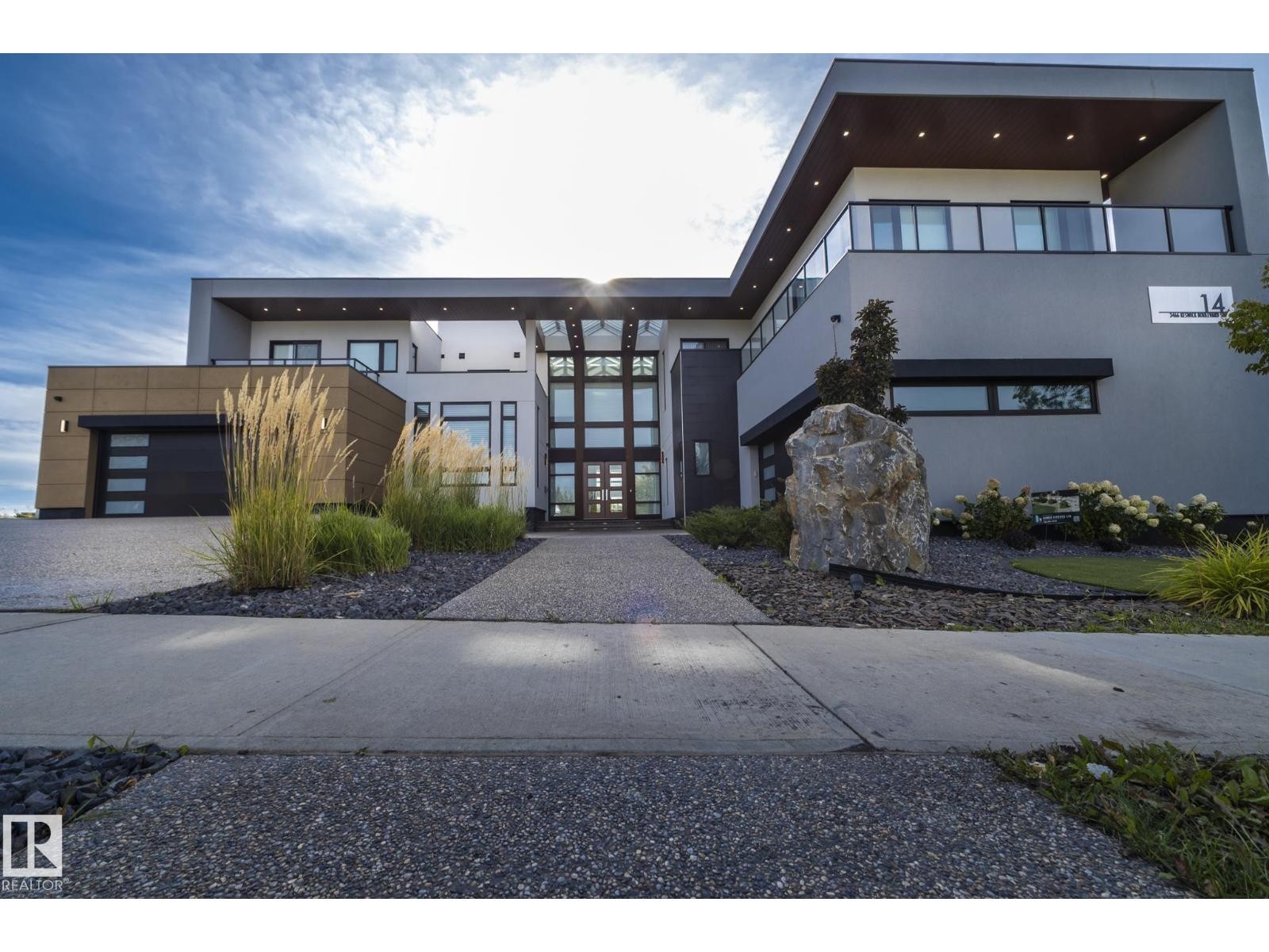 












#14 3466 KESWICK BV SW

,
Edmonton,




Alberta
T6W3S4

