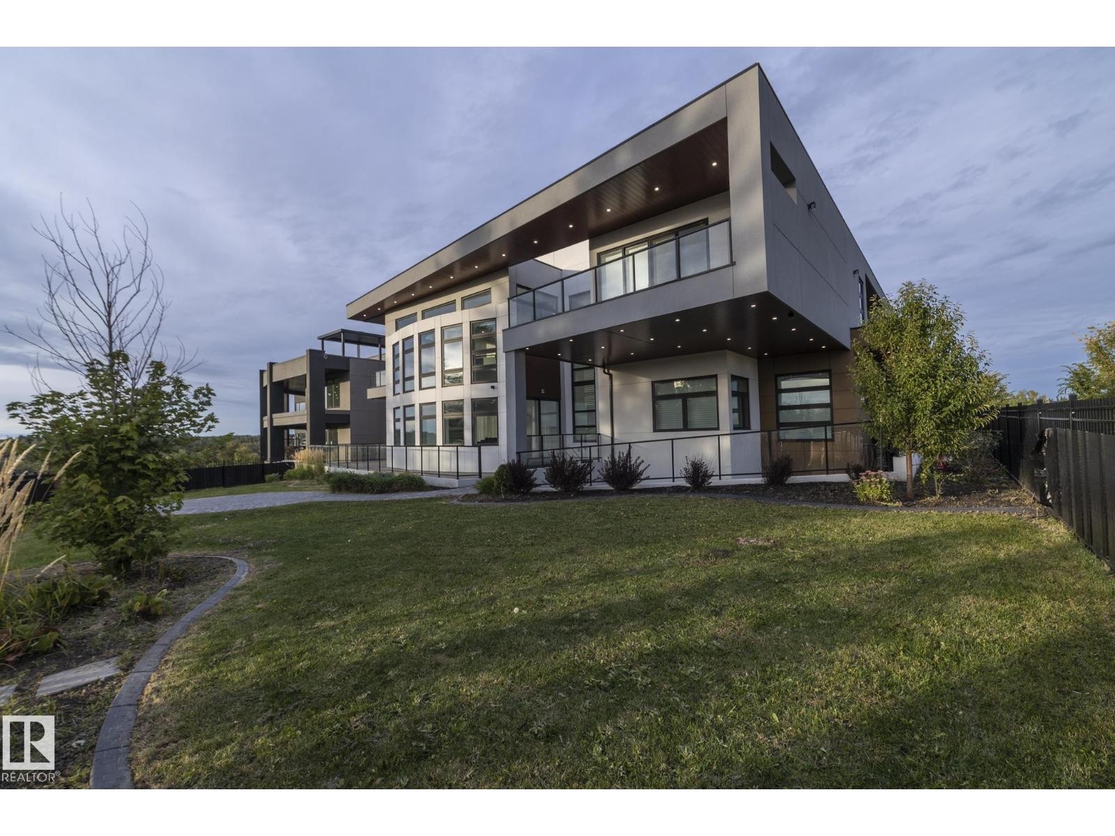 












#14 3466 KESWICK BV SW

,
Edmonton,




Alberta
T6W3S4

