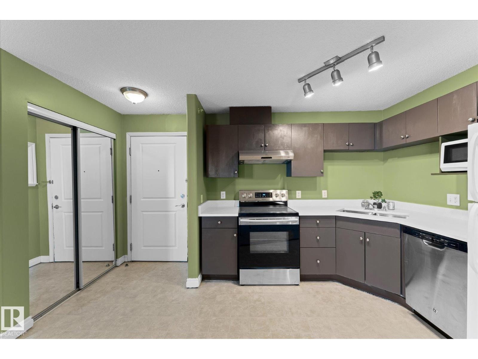 












#531 11325 83 ST NW

,
Edmonton,




Alberta
T5B4W5

