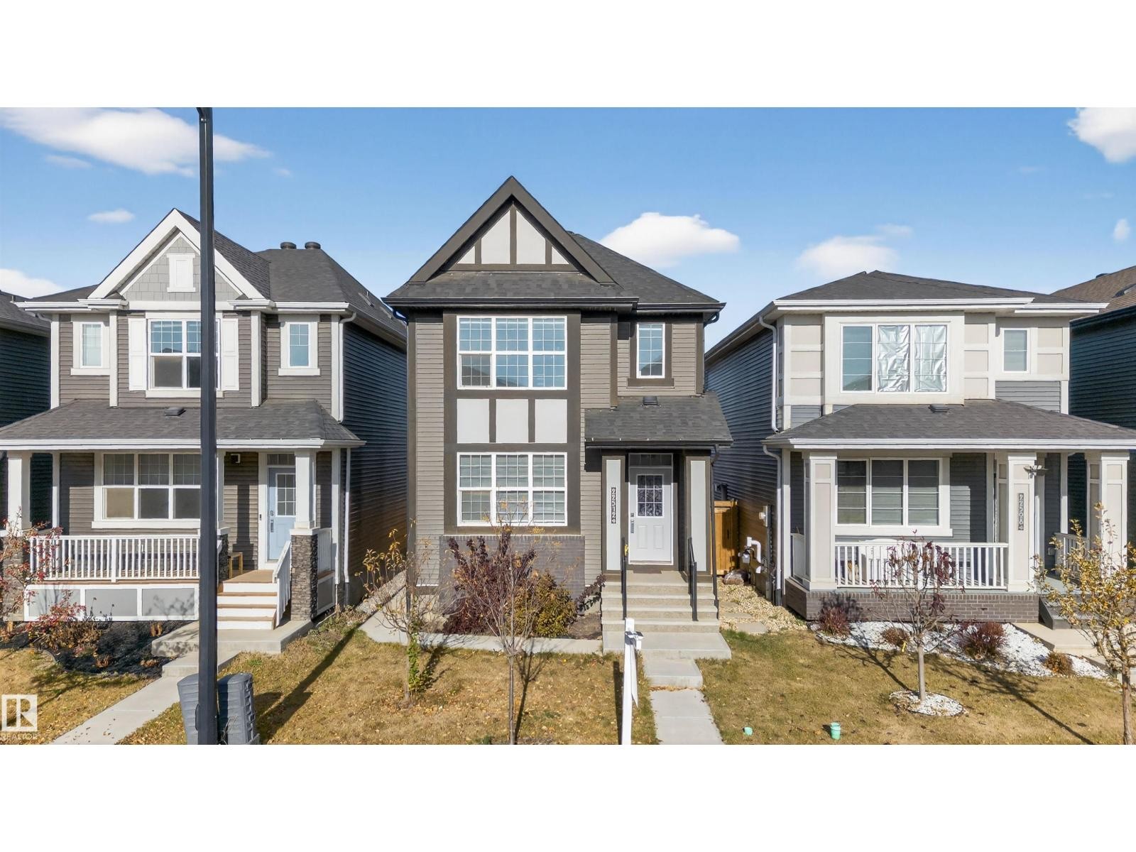 












22512 80 AV NW NW

,
Edmonton,




Alberta
T5T7H8

